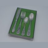 Balkezes gyerek evőeszközkészlet, díszdobozos